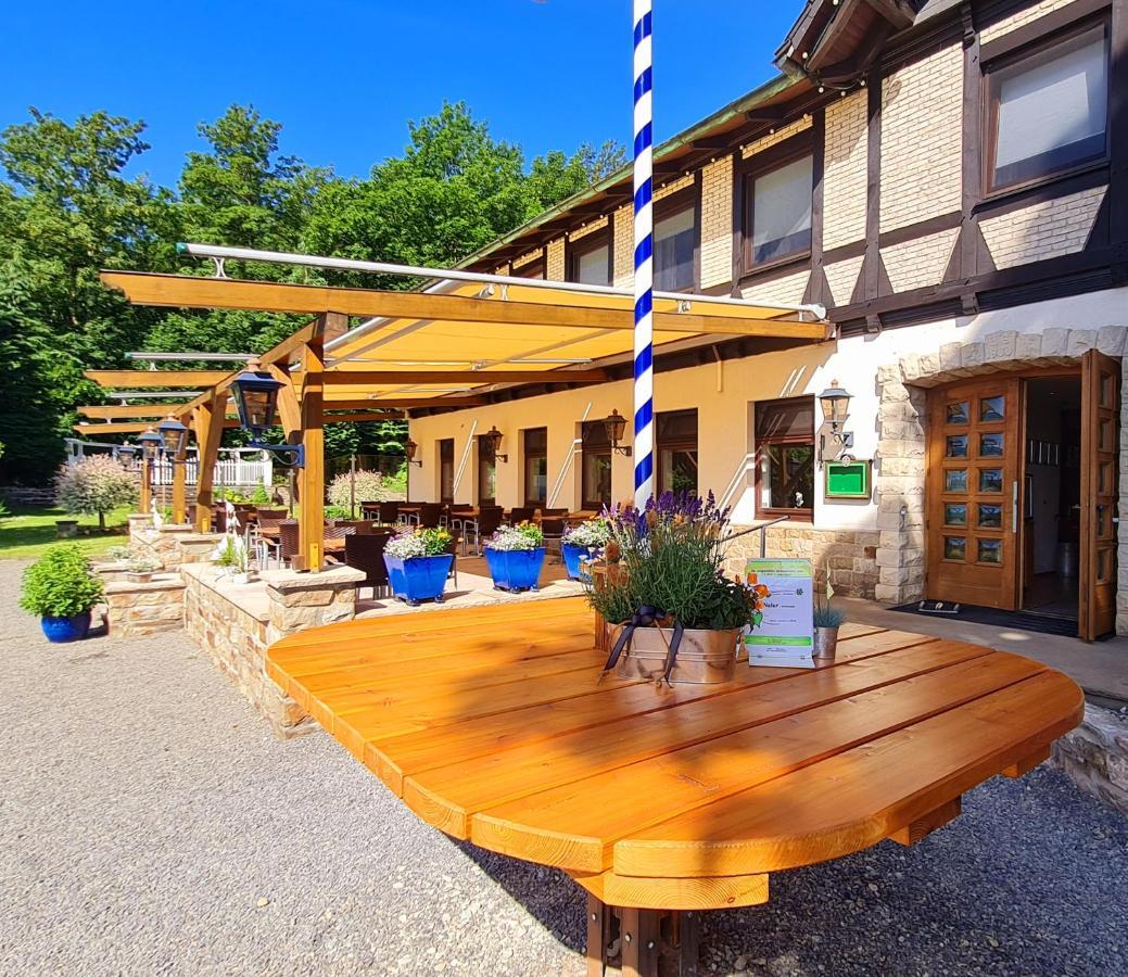 Hotel Waldquelle - Baumhaushotel 아르젠 외부 사진